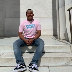 Meet your Posher, Victor